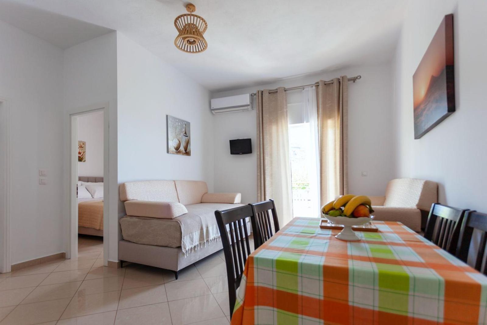 Zacharias Apartments Himare Ngoại thất bức ảnh