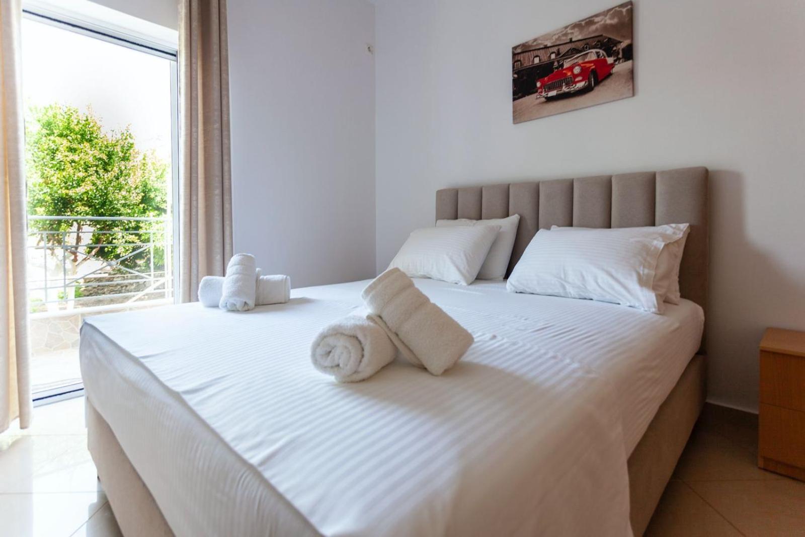 Zacharias Apartments Himare Ngoại thất bức ảnh