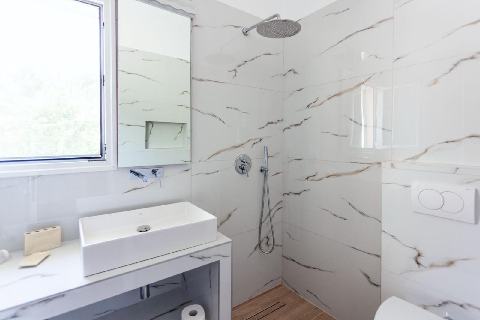 Zacharias Apartments Himare Ngoại thất bức ảnh