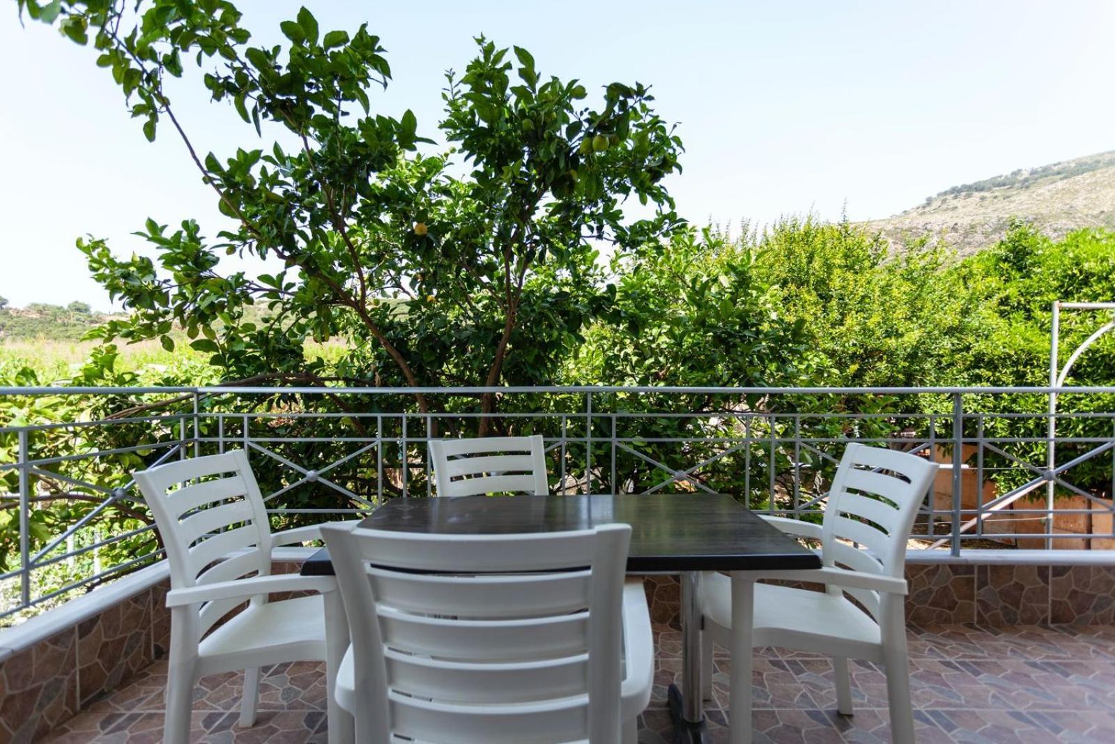 Zacharias Apartments Himare Ngoại thất bức ảnh