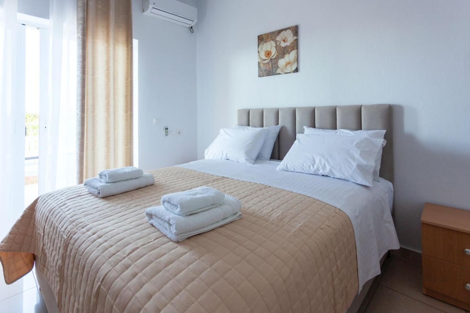 Zacharias Apartments Himare Ngoại thất bức ảnh