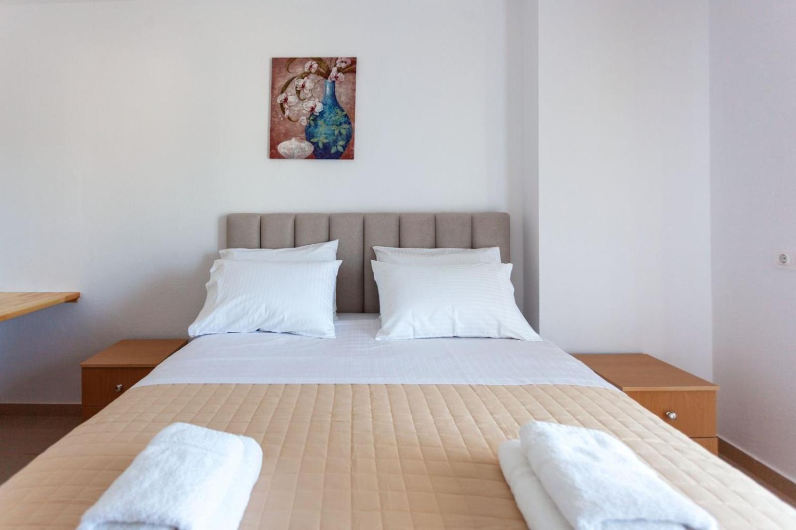 Zacharias Apartments Himare Ngoại thất bức ảnh